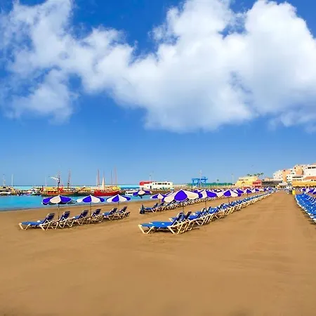 In Tenerife 洛斯克里斯蒂亚诺斯